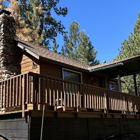 Snow Bunny Lodge - Perfect Big Bear Getaway! Deck With A New Hot Tub And Charcoal Barbecue! Big Bear Lake Dış mekan fotoğraf