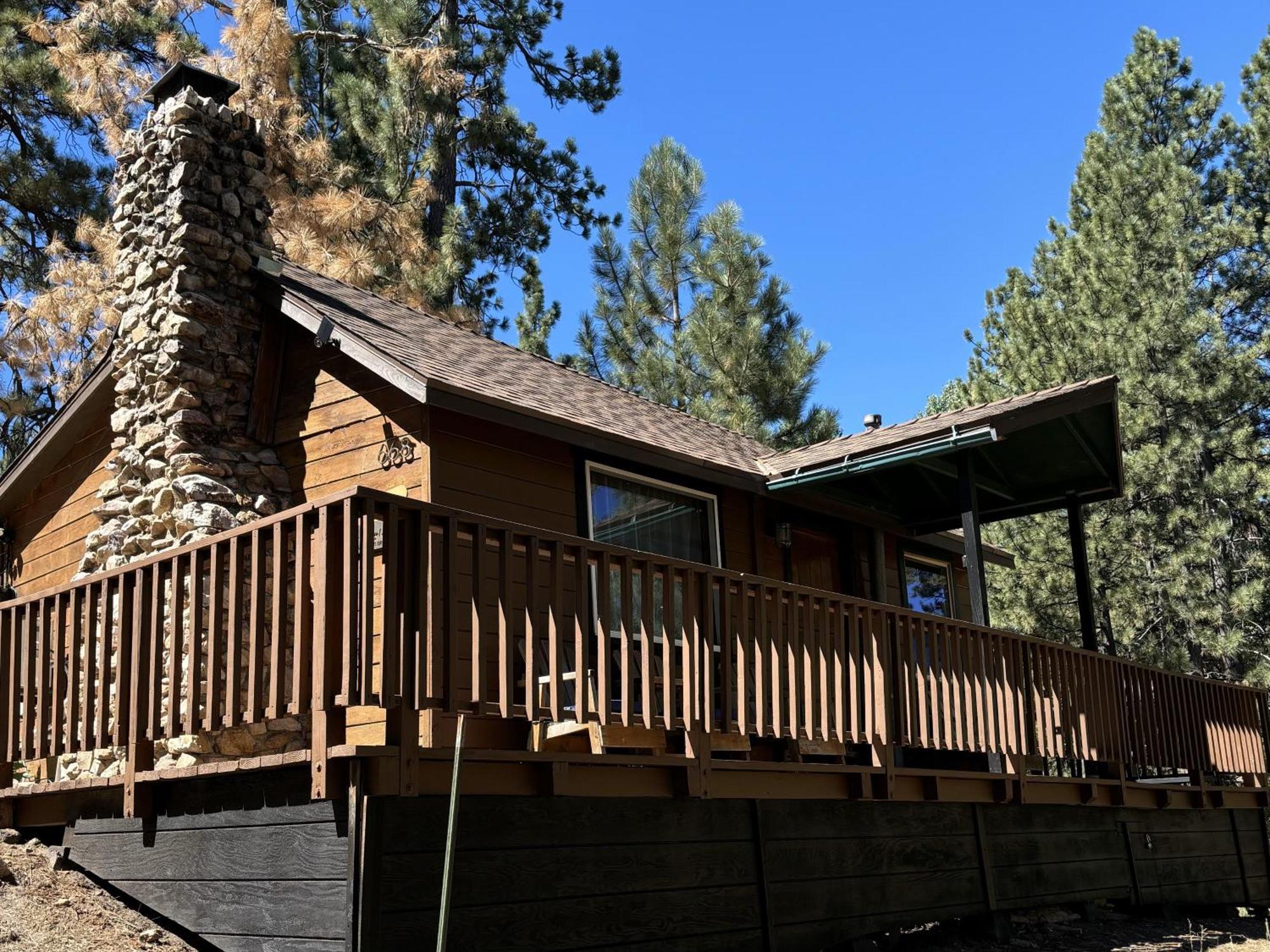 Snow Bunny Lodge - Perfect Big Bear Getaway! Deck With A New Hot Tub And Charcoal Barbecue! Big Bear Lake Dış mekan fotoğraf