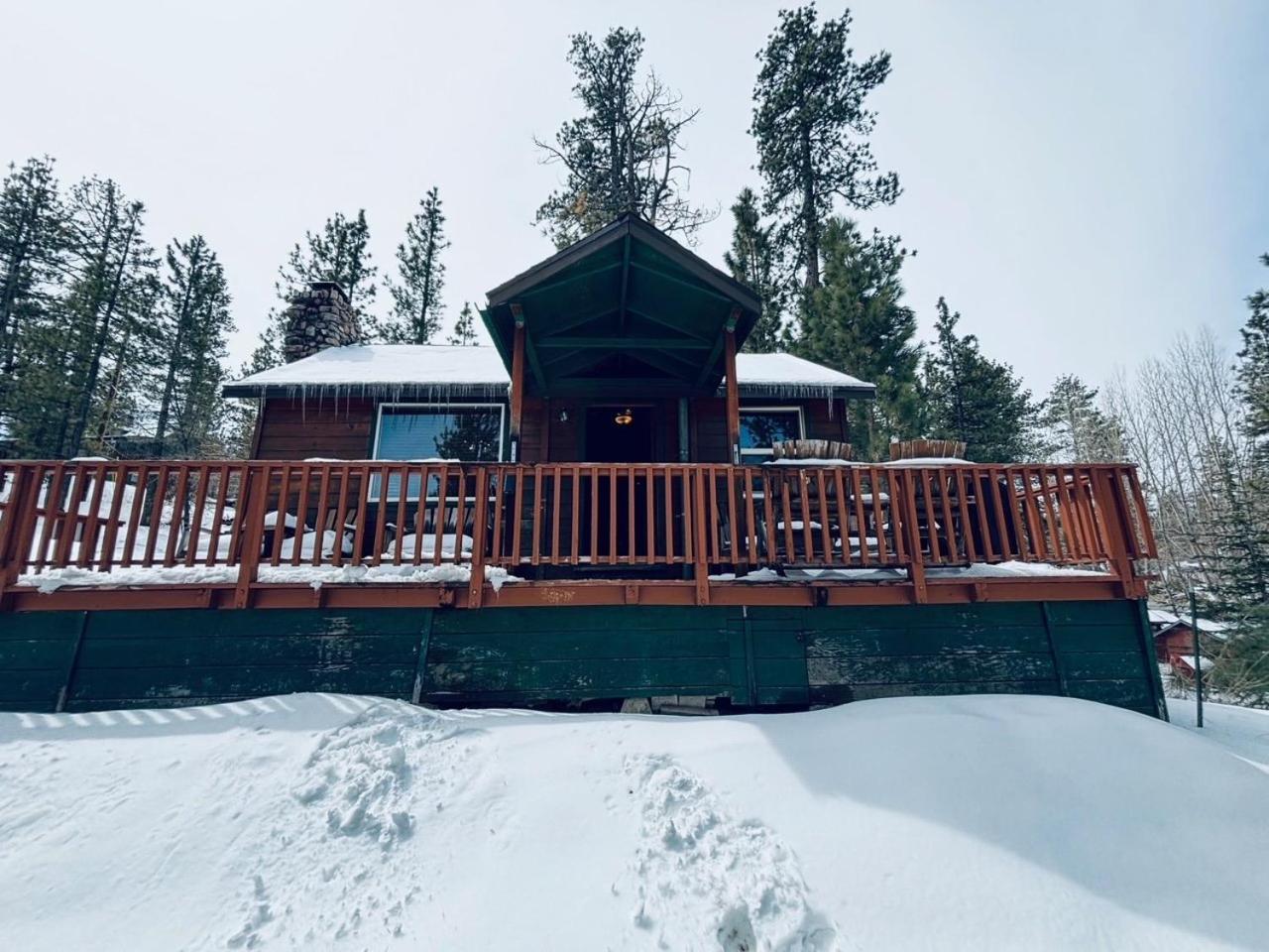 Snow Bunny Lodge - Perfect Big Bear Getaway! Deck With A New Hot Tub And Charcoal Barbecue! Big Bear Lake Dış mekan fotoğraf